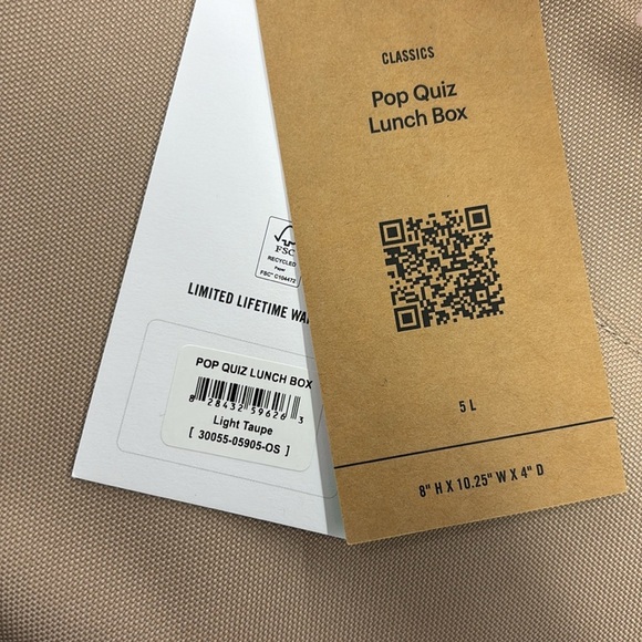 NEW HERSCHEL - Pop Quiz Lunch Box in Light Taupe - Picture 6 of 8